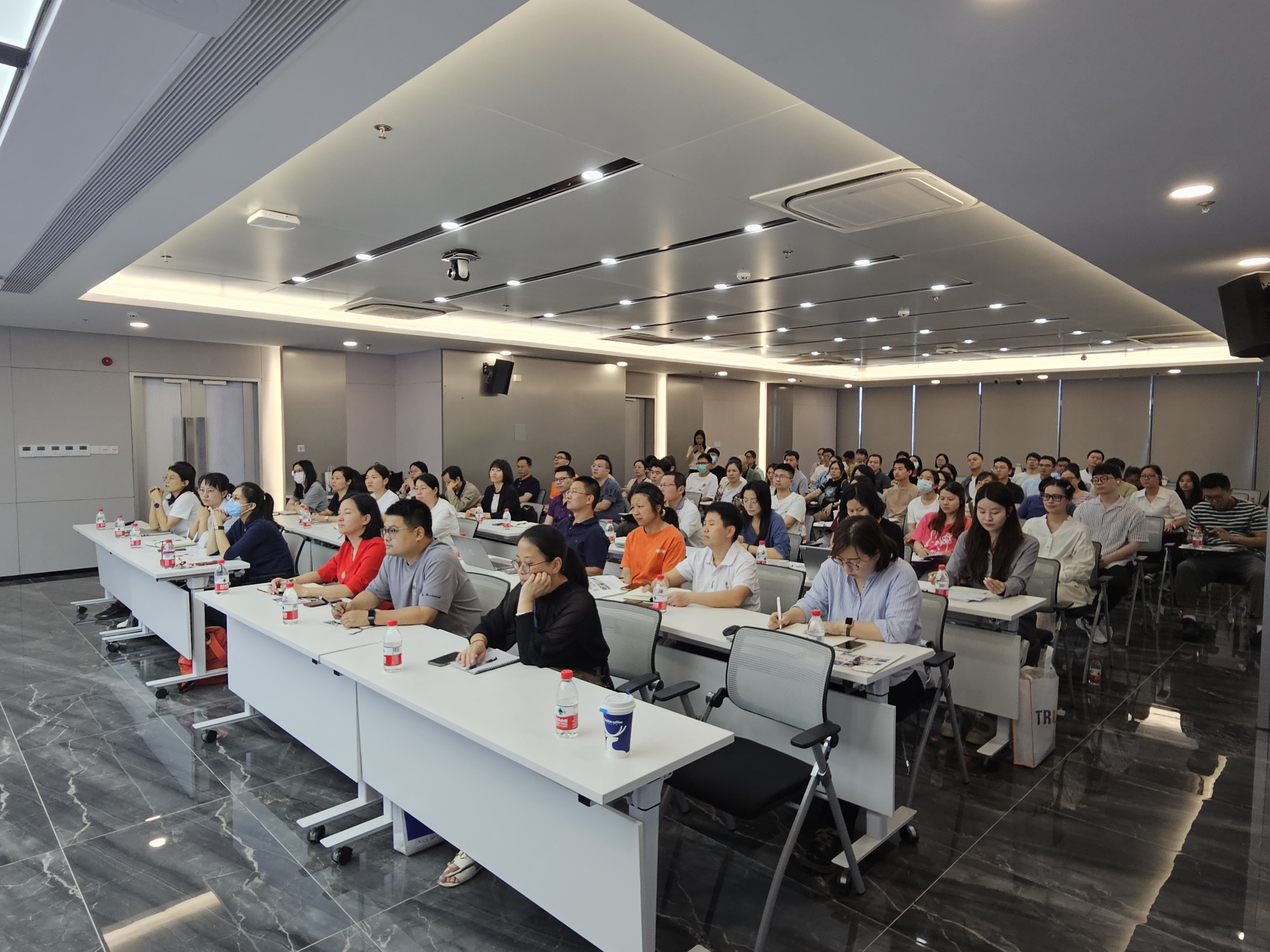 “风险管理对医疗器械的应用简介”专题培训成功举办